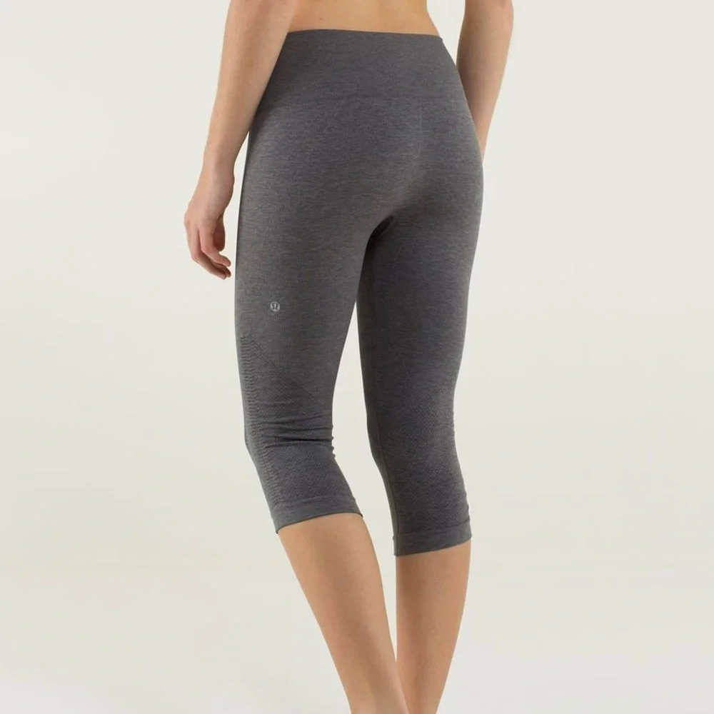 Lululemon In The Flow Crop II Leggings, Grey